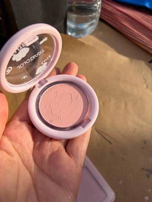 Buy & Sell Fitzrovia Central London - Photos for Brand New Blush with package