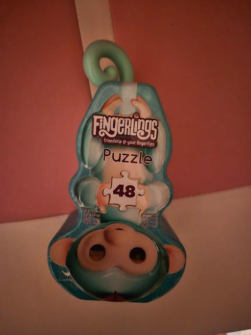 Buy & Sell Crumpsall Manchester - Photos for new Fingerlings 48pc Puzzle In Tin