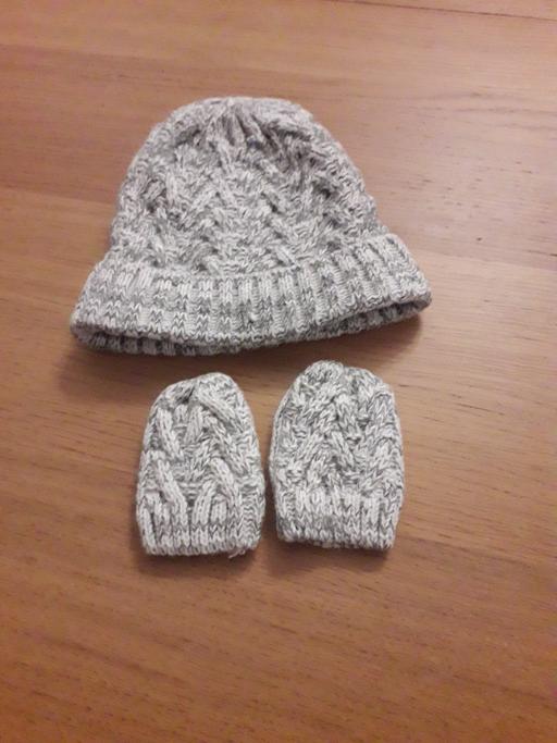 Buy & Sell Wednesbury Sandwell - Photos for hat and mittens 3/6mths