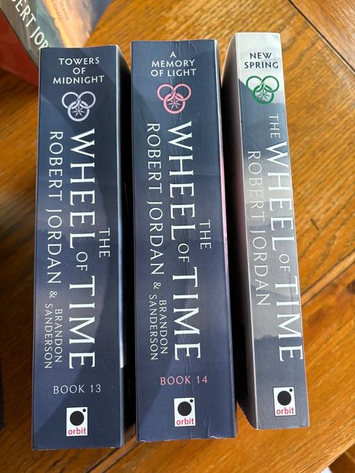 Buy & Sell Watford Three Rivers - Photos for Wheel of time books