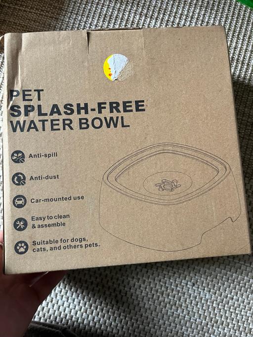 Buy & Sell Wednesfield Wolverhampton - Photos for New splash free water pet bowl