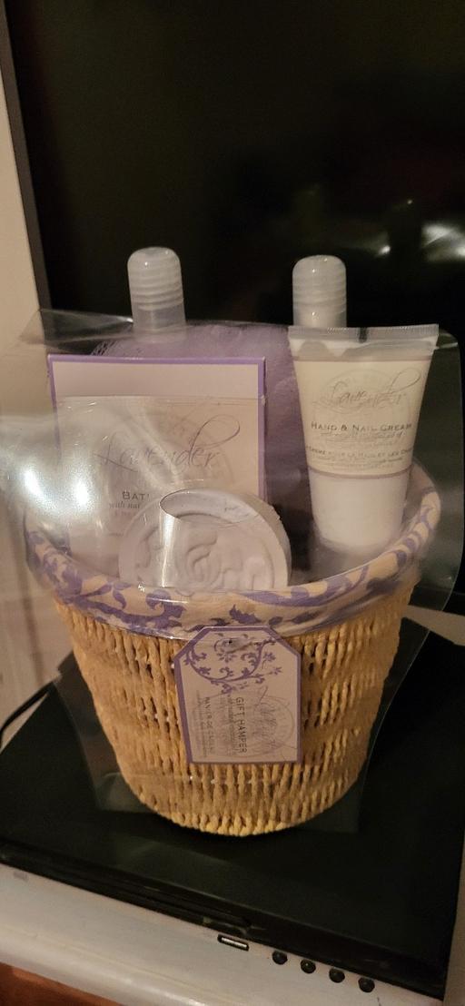 Buy & Sell Radcliffe Bury - Photos for gift set new