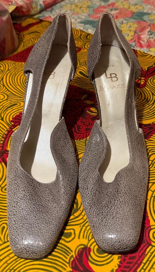 Buy & Sell Long Eaton Erewash - Photos for Luis Bermudez grey shoes