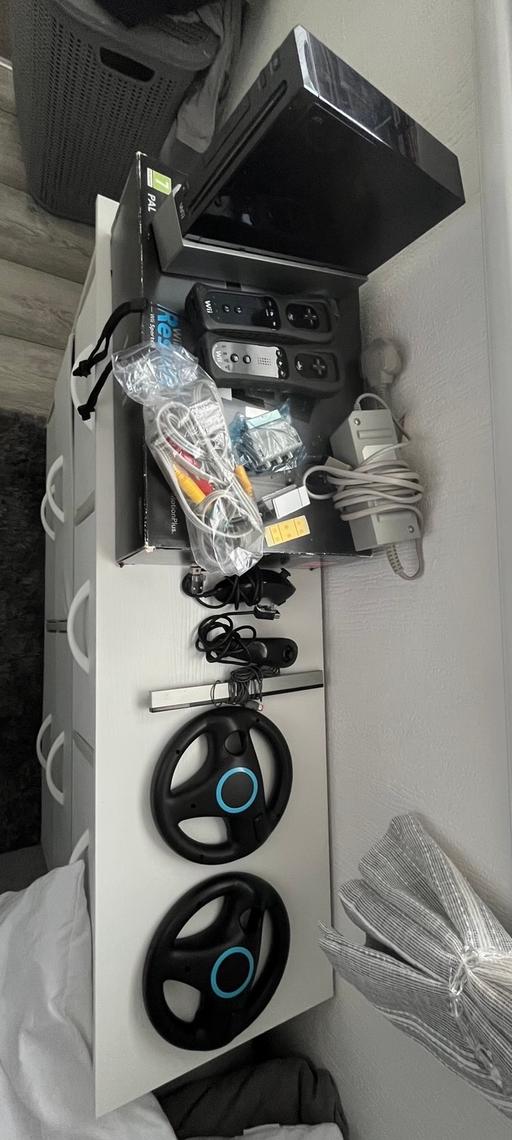 Buy & Sell Finstall Bromsgrove - Photos for Nintendo Wii Console Bundle!