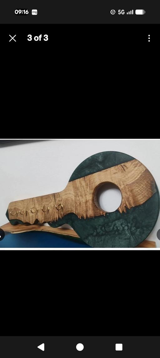 Buy & Sell Arnos Grove North London - Photos for Handcrafted pippy oak resin key holder