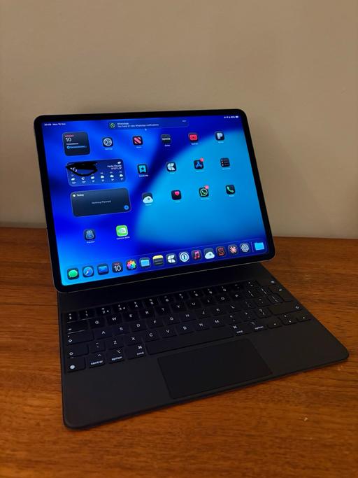 Buy & Sell Halstead Tunbridge Sevenoaks - Photos for iPad Pro 12.9 inch + Magic Keyboard + Pencil