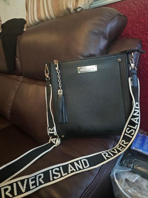 Buy & Sell Pensnett Dudley - Photos for RIVER ISLAND CROSS BODY BAG