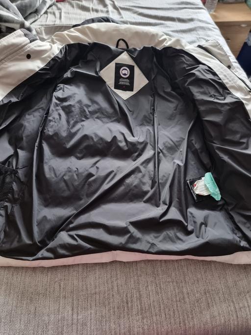 Buy & Sell Green Line Industrial Estate Mansfield - Photos for Canada goose authentic men’s medium coat