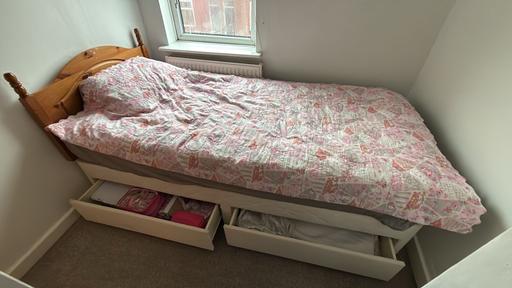 Buy & Sell - Photos for Single bed