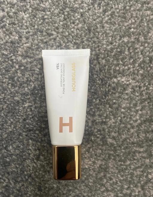 Buy & Sell Ward End Birmingham - Photos for Hourglass Veil Hydrating Skin Tint - 10