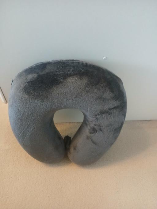 Buy & Sell Penn Wolverhampton - Photos for Grey travel cushion