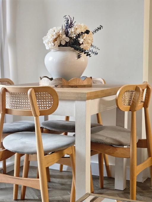 Buy & Sell Devons Road East London - Photos for Dining Table