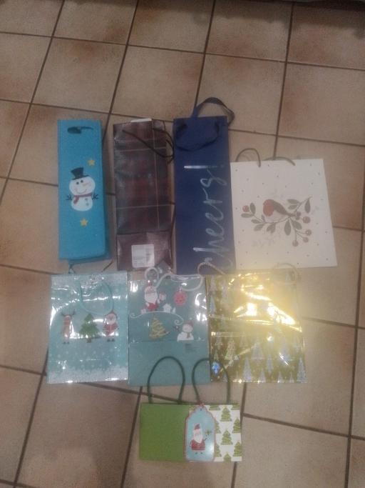 Buy & Sell Aldridge Walsall - Photos for XMAS GIFT BAGS & WINE BAGS