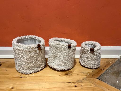 Buy & Sell Brentford Hounslow - Photos for Set of three plant baskets
