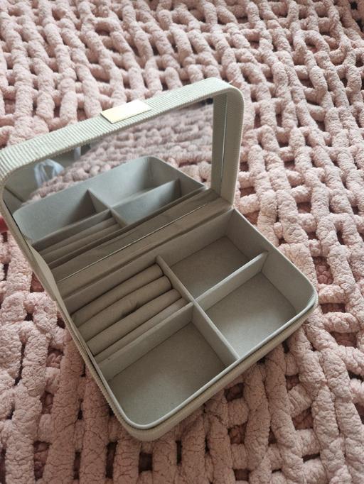 Buy & Sell Hall Green Birmingham - Photos for cream soft touch jewellery box storage