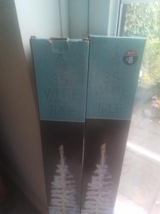 Buy & Sell Aldridge Walsall - Photos for TWO 3.5FT WHITE PRE LIT XMAS TREE