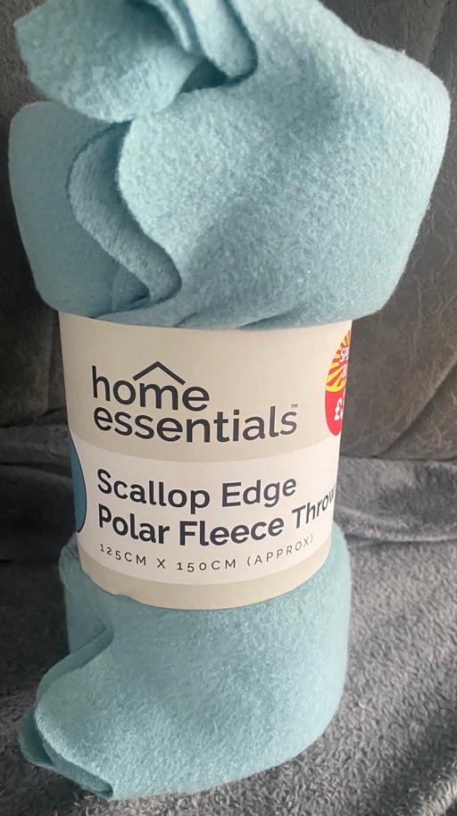 Buy & Sell Camp Hill Birmingham - Photos for Polar fleece throw
