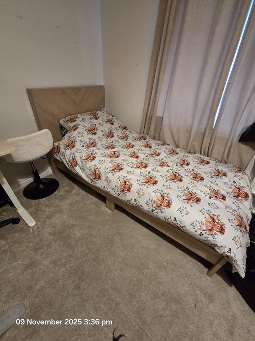 Buy & Sell Newton Solney South Derbyshire - Photos for Wooden Single Bed & Premium Mattress