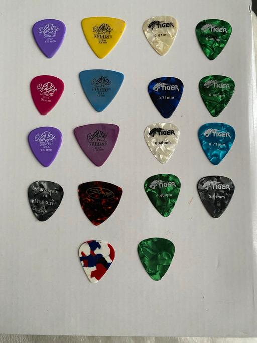Buy & Sell Upper Norwood South East London - Photos for JOB LOT OF VARIOUS GUITAR PICS