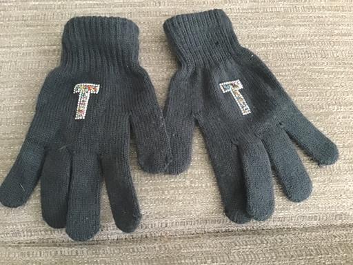 Buy & Sell Essington Wolverhampton - Photos for Ladies gloves initial T