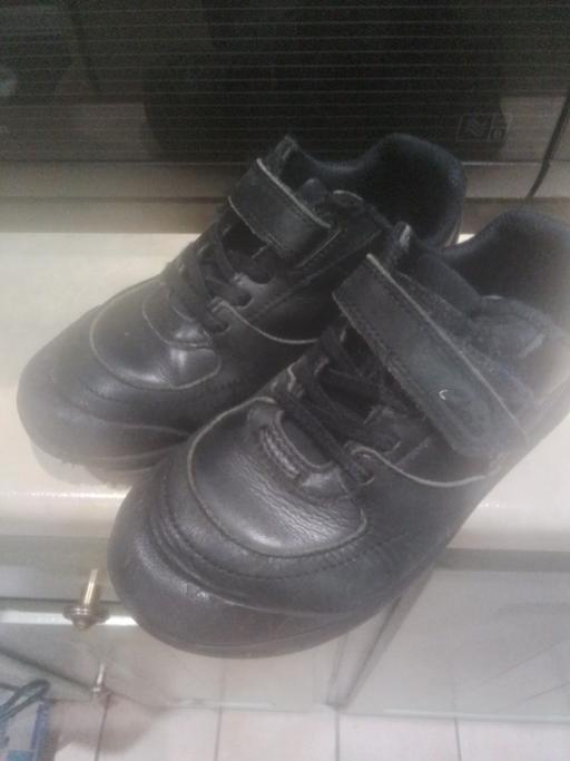 Buy & Sell Streetly Walsall - Photos for BOYS CLARK SCHOOL SHOES