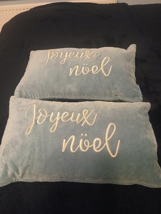 Buy & Sell Penn Wolverhampton - Photos for Christmas cushions