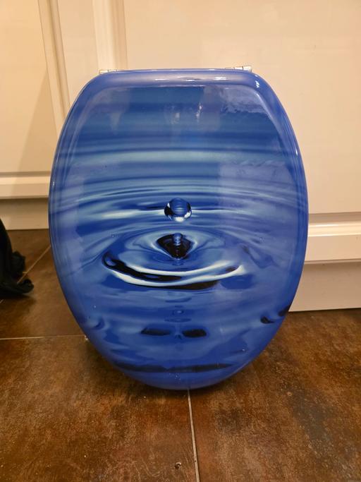 Buy & Sell Romford Havering - Photos for Blue Water drop Toilet Seat