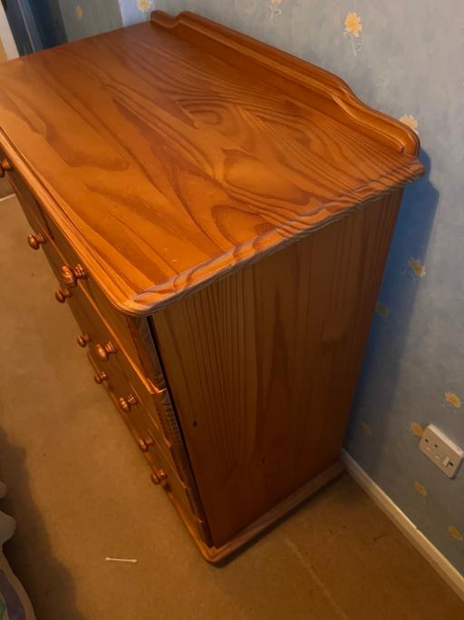 Buy & Sell Whetstone Blaby - Photos for Solid chest of drawers