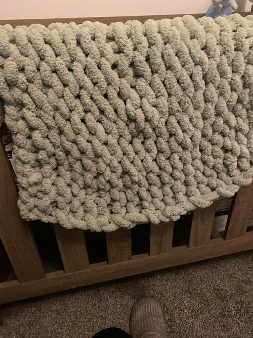 Buy & Sell Brymbo Wrexham - Wales - Photos for Knit chunky blanket