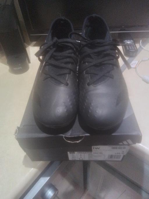 Buy & Sell Aldridge Walsall - Photos for BRAND NEW IN BOX PREDATOR BLACK FOOTBALL BOOT