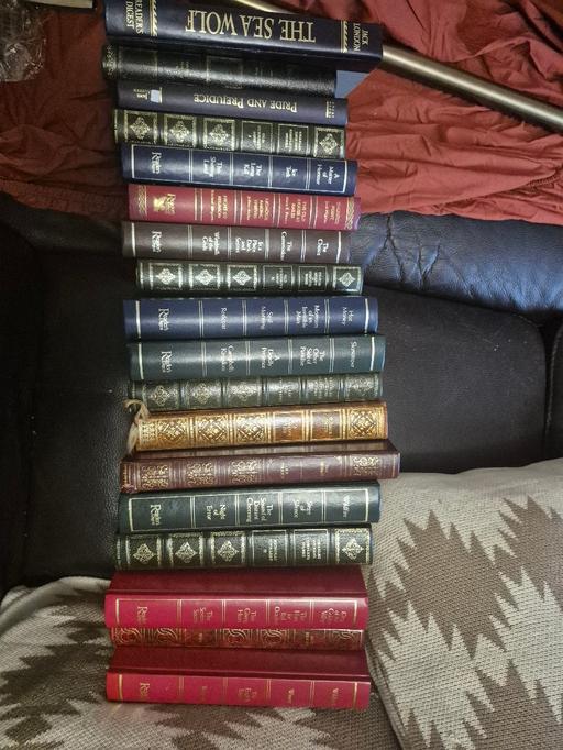 Buy & Sell Hayley Green Dudley - Photos for Good Looking Display Books