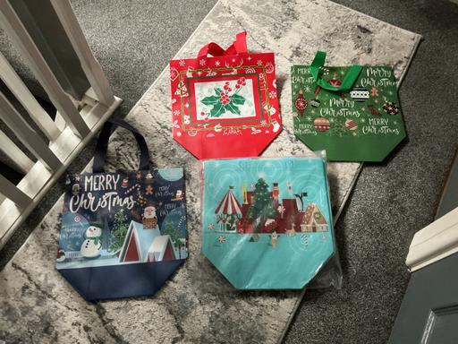 Buy & Sell Birchmoor North Warwickshire - Photos for New 12 tote gift bags 3 of each design 