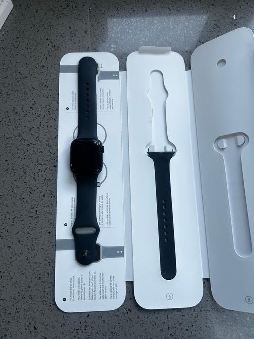 Buy & Sell Waltham Abbey Epping Forest - Photos for Apple Watch 7 damaged