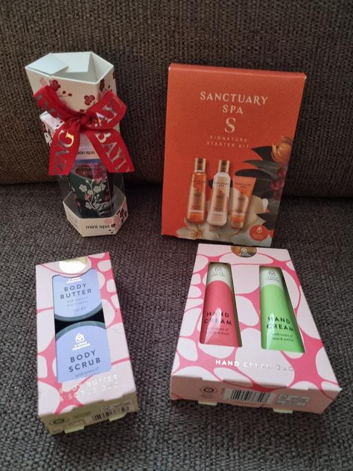 Buy & Sell Wallbrook Dudley - Photos for 4 x small gift sets