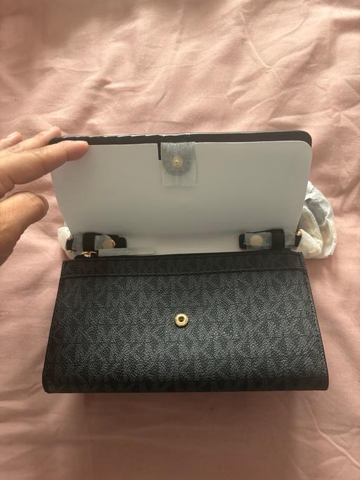 Buy & Sell Bethnal Green East London - Photos for Michael Kors bag