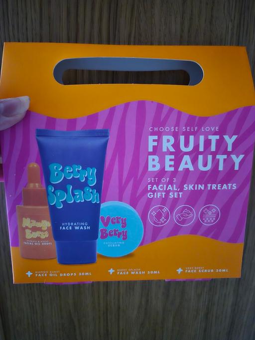 Buy & Sell Crumpsall Manchester - Photos for new Fruity Beauty Trio Gift Set
