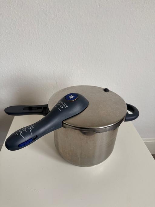 Buy & Sell Haringey North London - Photos for Wmf pressure cooker