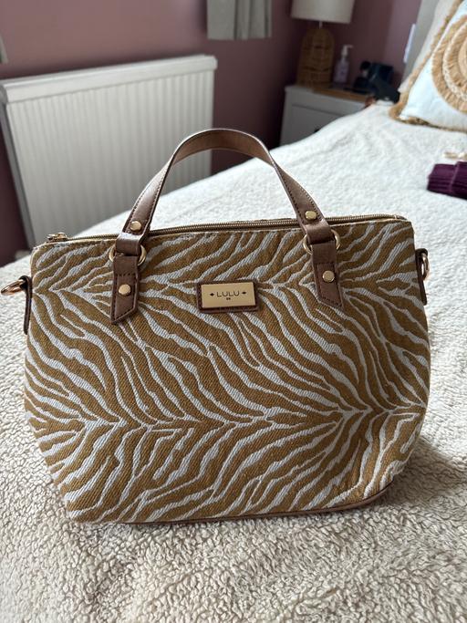 Buy & Sell Holly Lane Industrial Estate North Warwickshire - Photos for Lulu handbag used once