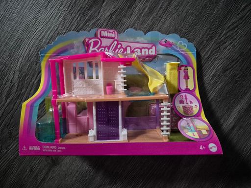Buy & Sell Crumpsall Manchester - Photos for new Barbie Land House & Surprise Doll