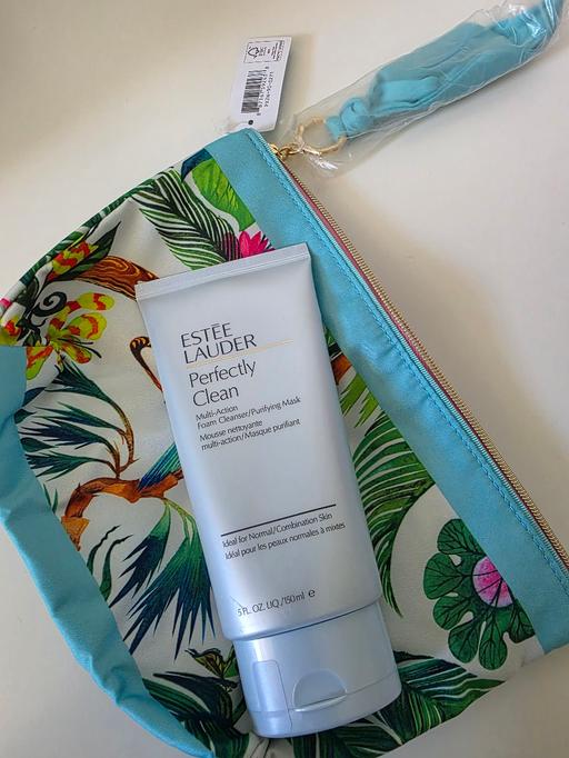 Buy & Sell Hill Top Sandwell - Photos for Estee Lauder Perfectly Clean with bag