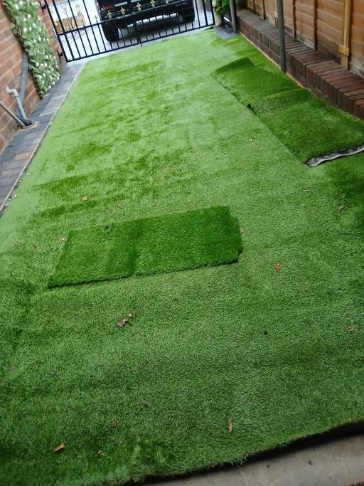 Buy & Sell Kidderminster Wyre Forest - Photos for artificial grass size 21 ft by 8 foot