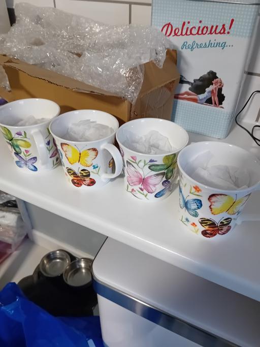 Buy & Sell Tipton Sandwell - Photos for set of 4 bone china mugs