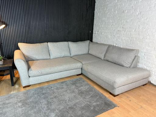 Buy & Sell Irlams O`Th`Height Salford - Photos for Saphina Corner Sofa with Matching Footstool