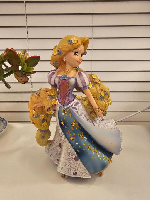 Buy & Sell Hunts Cross Knowsley - Photos for rapunzel disney showcase figurine