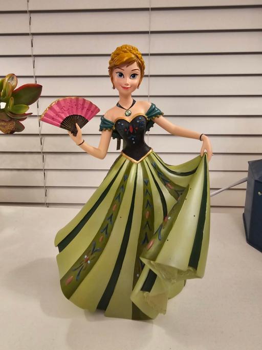 Buy & Sell Halewood Knowsley - Photos for anna disney showcase figurine