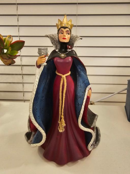Buy & Sell Liverpool Knowsley - Photos for evil queen disney showcase figurine