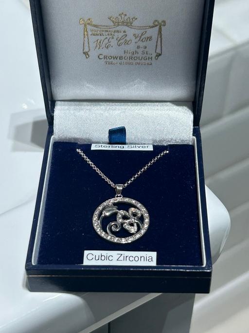Buy & Sell Richmond Richmond upon Thames - Photos for Silver cubic zirconia necklace