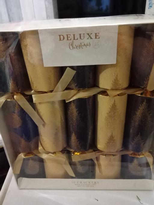 Buy & Sell Horncastle East Lindsey - Photos for new box of large Christmas crackers