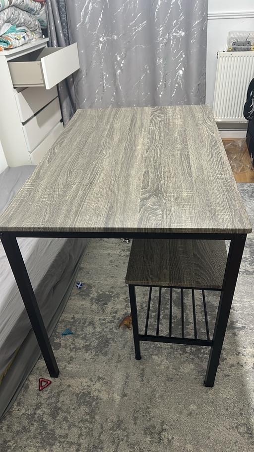 Buy & Sell Everton Liverpool - Photos for Dining table