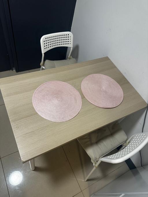 Buy & Sell Luton Town Centre Luton - Photos for table with chairs